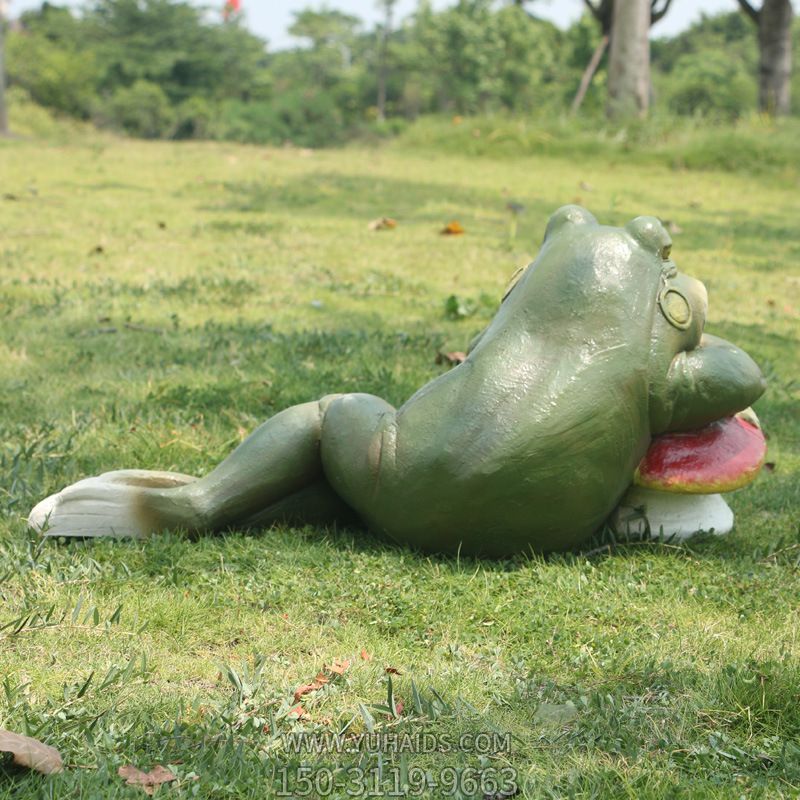 公园玻璃钢一只趴着的青蛙博鱼网页版