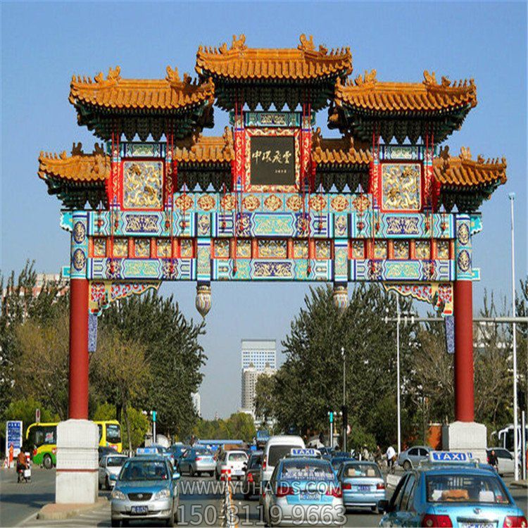 市政道路大牌坊，高跨度的彩绘石雕牌楼博鱼网页版