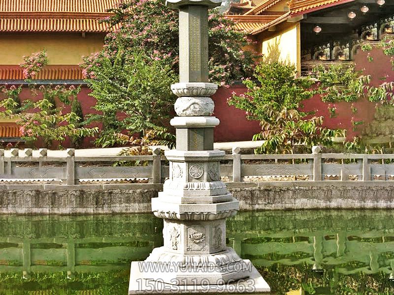佛家寺院大殿门口摆放汉白玉石经幢博鱼网页版