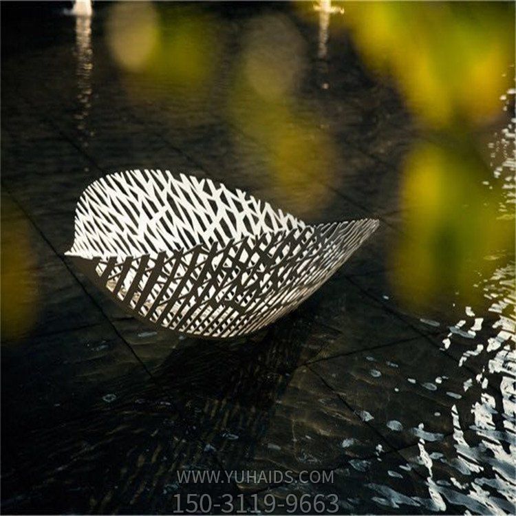 售楼部水池摆放不锈钢镂空树叶景观博鱼网页版