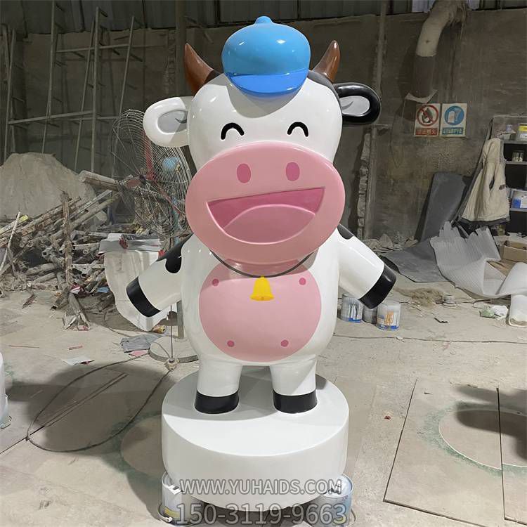 儿童乐园玻璃钢卡通奶牛博鱼网页版