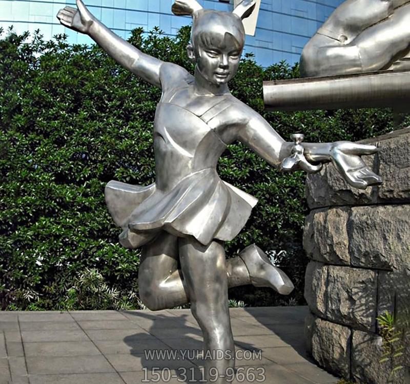 学校抛光不锈钢跳舞儿童人物博鱼网页版