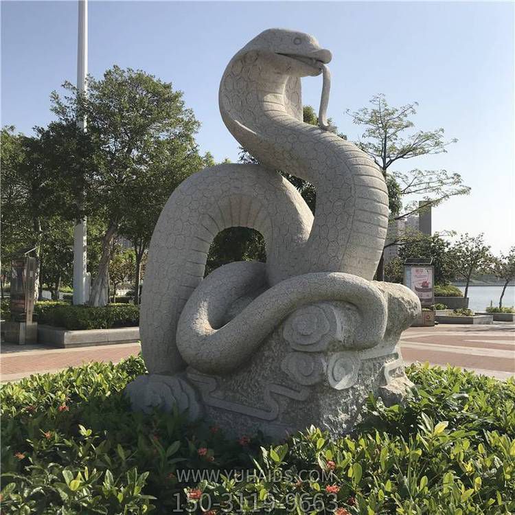 公园广场摆放大理石雕刻十二生肖蛇动物博鱼网页版
