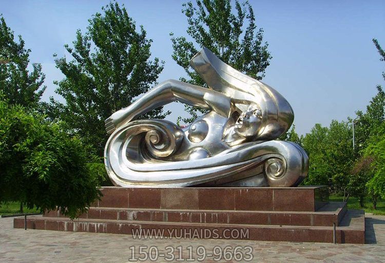 公园不锈钢抽象游泳女孩博鱼网页版