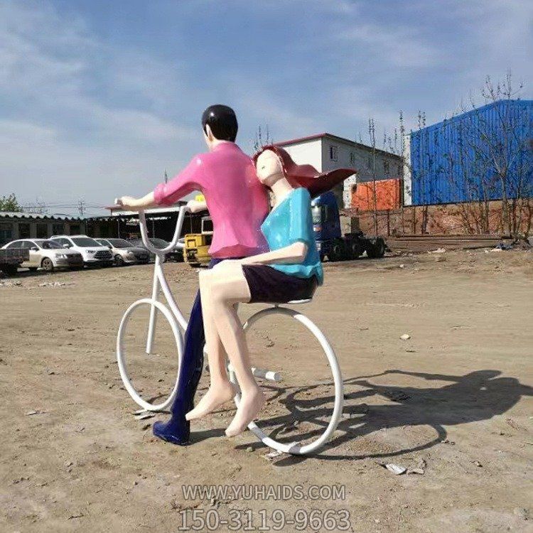 玻璃钢浪漫情侣博鱼网页版 步行街骑自行车人物博鱼网页版