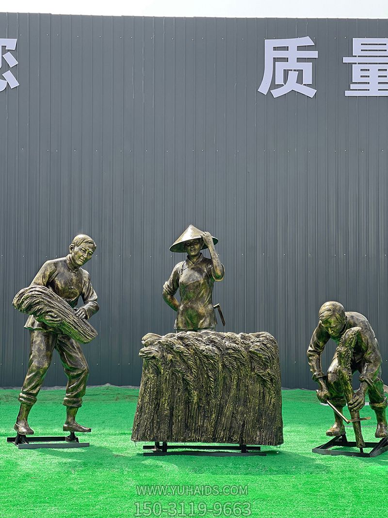 城市小区摆放玻璃钢仿铜农耕割麦子劳动人物博鱼网页版