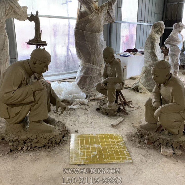 园林广场不锈钢仿铜下棋的人物景观民俗小品博鱼网页版