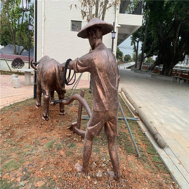 园林广场摆放玻璃钢仿铜农耕牛博鱼网页版