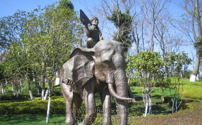 户外园林创意景观小朋友坐在大象背上的园林景观大象博鱼网页版