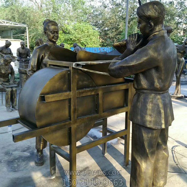 广场装饰摆放玻璃钢仿铜脱麦农耕人物民俗小品博鱼网页版