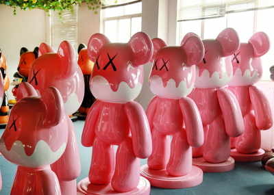 玻璃钢卡通暴力熊，可爱的ip熊博鱼网页版