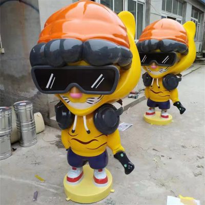 商场景观玻璃钢卡通动物公仔摆件小品博鱼网页版