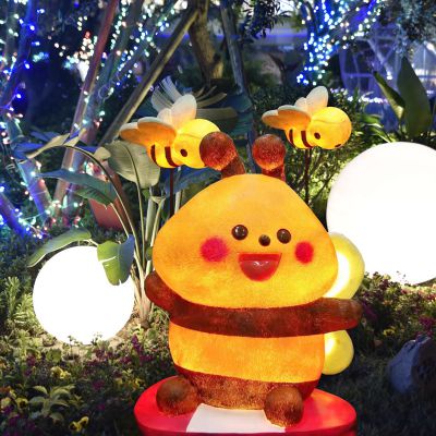 景区别墅草坪卡通亮灯树脂蜜蜂博鱼网页版