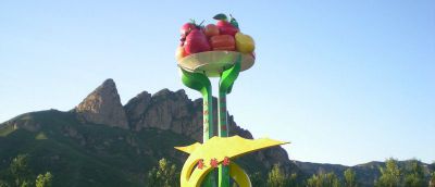 主题旅游小镇摆放不锈钢大果盘水果之乡博鱼网页版