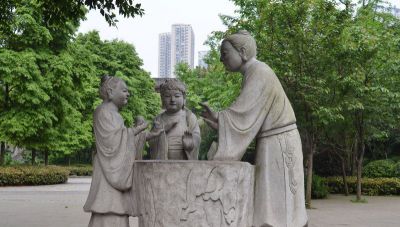 古代人物石雕孔融让梨博鱼网页版