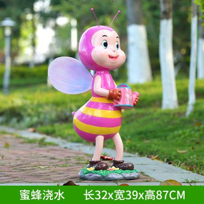 别墅庭院学校蜜蜂浇水玻璃钢蜜蜂博鱼网页版