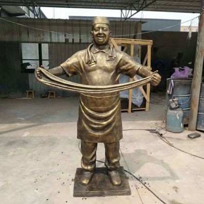饭馆门口摆放玻璃钢仿铜厨师拉面迎宾人物博鱼网页版