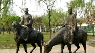 公园古人铜雕骑马博鱼网页版