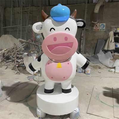 儿童乐园玻璃钢卡通奶牛博鱼网页版