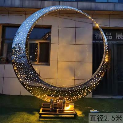 不锈钢发光博鱼网页版抽象圆环月亮喷雾水景博鱼网页版摆件