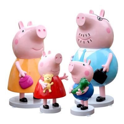 幼儿园户外摆放玻璃钢卡通小猪佩奇一家组合公仔博鱼网页版