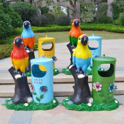玻璃钢卡通垃圾桶造型 环保形象卡通博鱼网页版