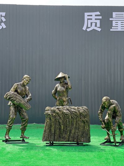 城市小区摆放玻璃钢仿铜农耕割麦子劳动人物博鱼网页版