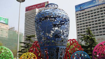 医院企业广场镂空彩绘不锈钢花瓶博鱼网页版