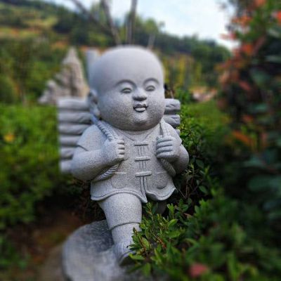 砂岩雕刻小和尚背柴小沙弥寺庙园林博鱼网页版