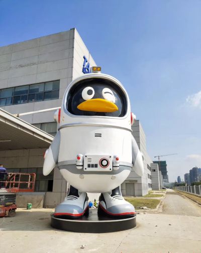 城市街道不锈钢企鹅博鱼网页版