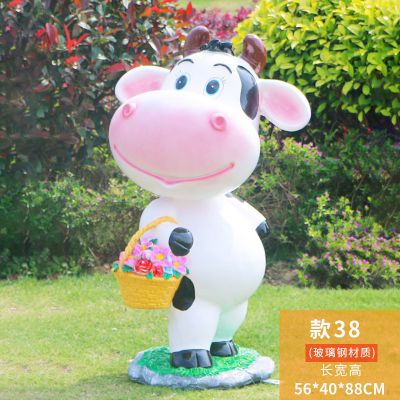花园一只提花篮的玻璃钢卡通牛博鱼网页版