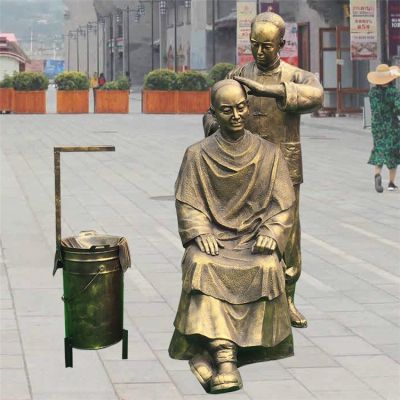 城市广场民俗小品理发的玻璃钢仿铜人物博鱼网页版