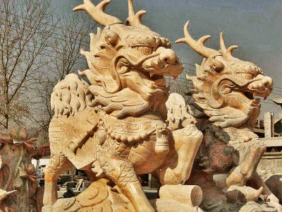 庭院寺庙晚霞红石雕神兽麒麟博鱼网页版