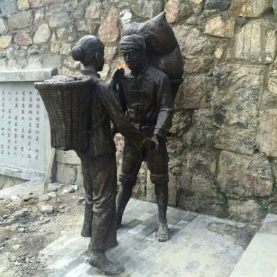 广场摆放玻璃钢仿铜人骑马城市铜建筑景观博鱼网页版