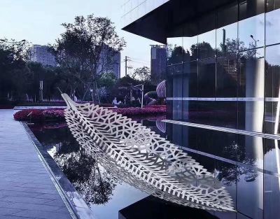 别墅花园不锈钢镂空树叶博鱼网页版