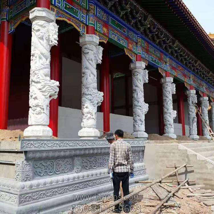 景区寺庙古建筑门前摆放汉白玉石雕龙石柱博鱼网页版