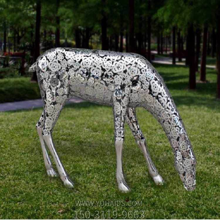 小区商业街摆放不锈钢镂空动物博鱼网页版