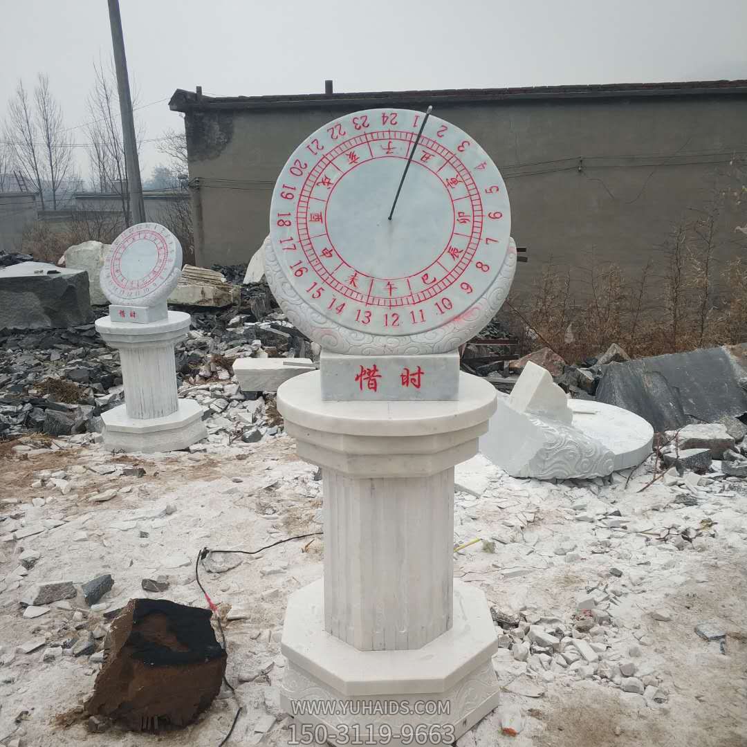 户外景区创意圆柱上的石雕日晷博鱼网页版