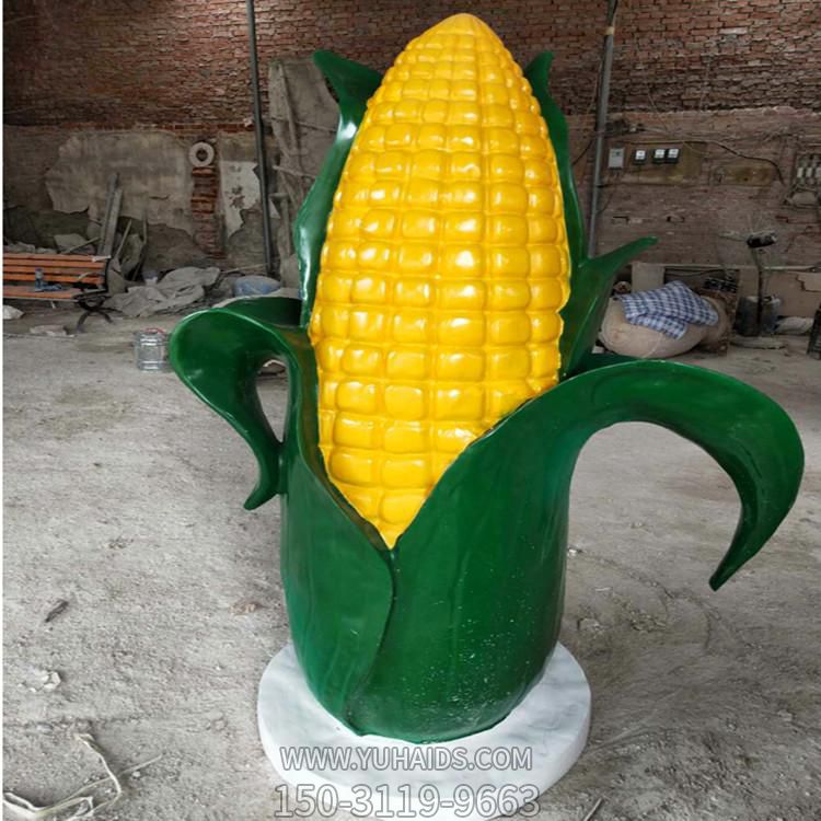 游乐园玻璃钢草莓屋博鱼网页版 水果房子造型