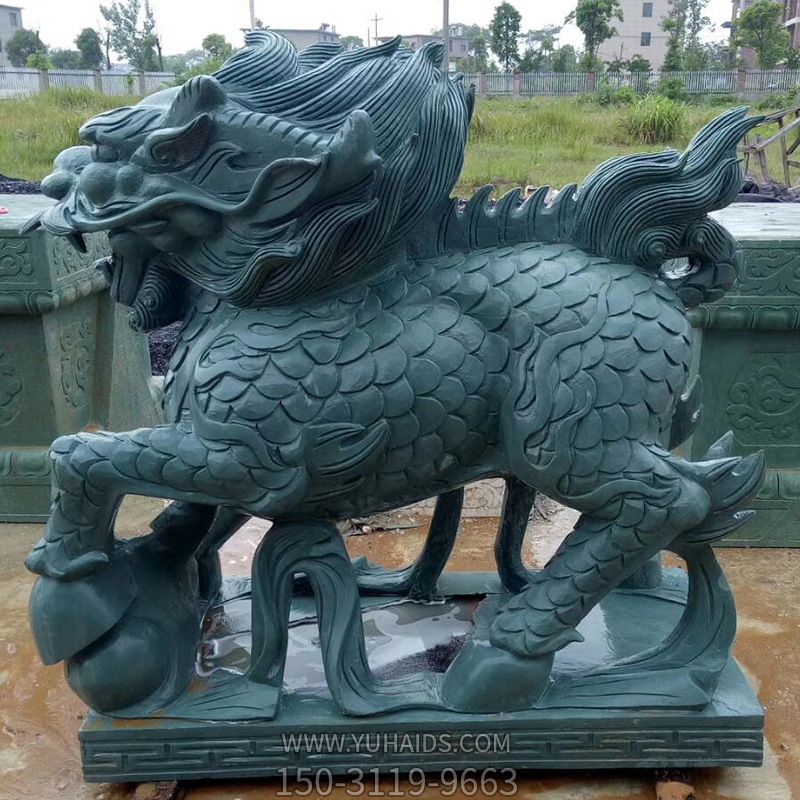 户外景区玻璃钢彩绘仿真动物神兽麒麟博鱼网页版