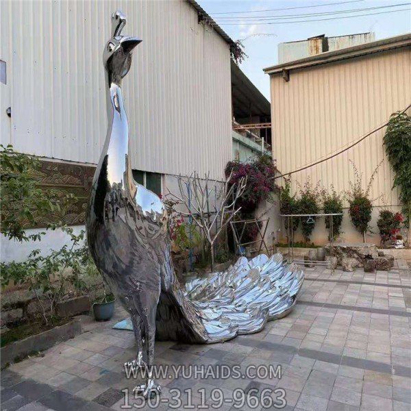 不锈钢镜面景观动物孔雀博鱼网页版