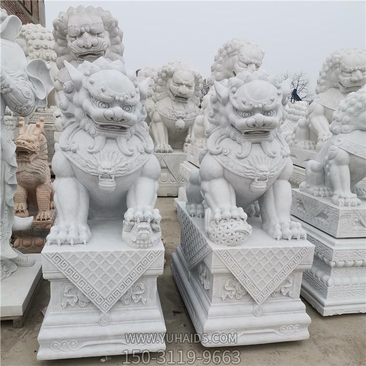 青石石狮子一对汉白玉大型石雕庭院看门摆件博鱼网页版