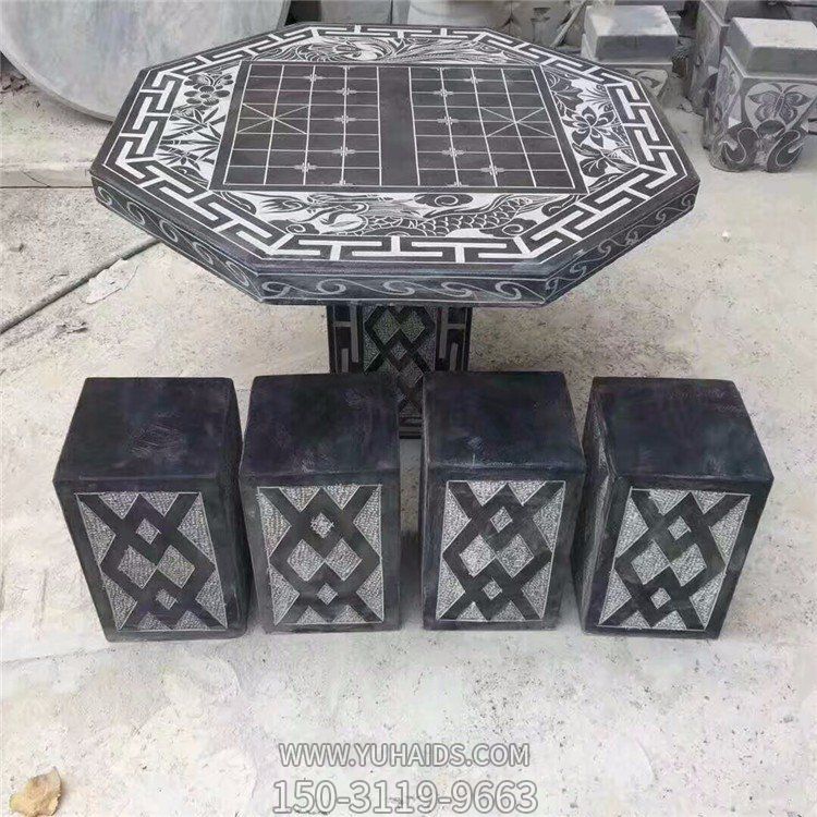 公园摆放青石雕刻下象棋棋盘石桌方凳博鱼网页版