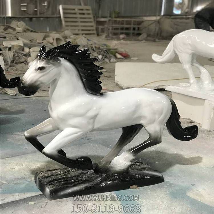 玻璃钢动物马博鱼网页版园林景观摆件