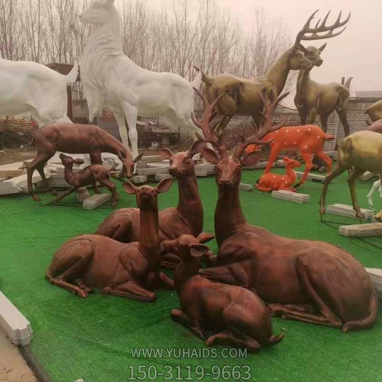 房产售楼部草地玻璃钢仿铜坐姿梅花鹿小品博鱼网页版
