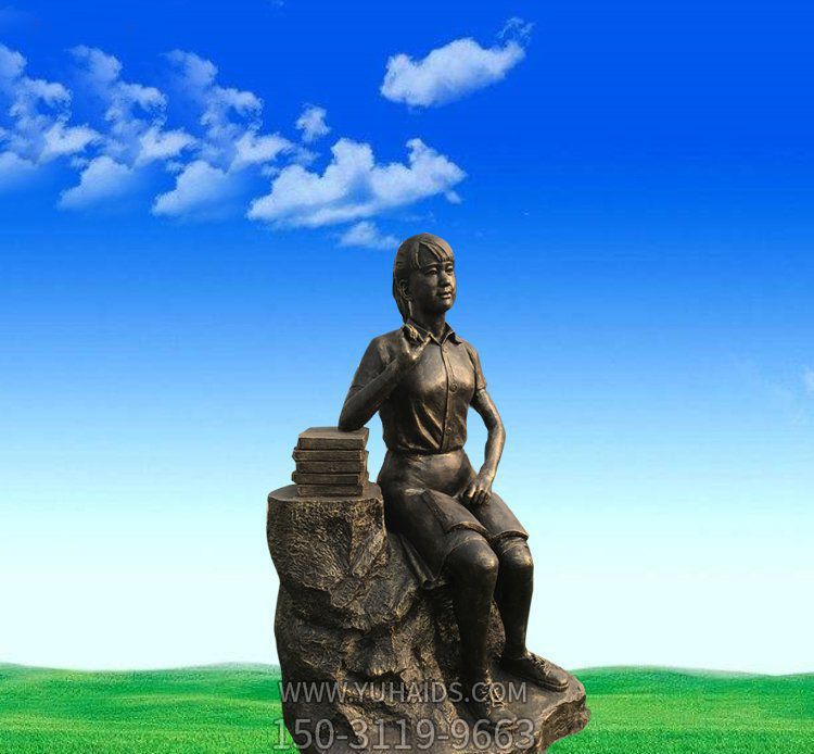 广场铜雕休息人的美女博鱼网页版