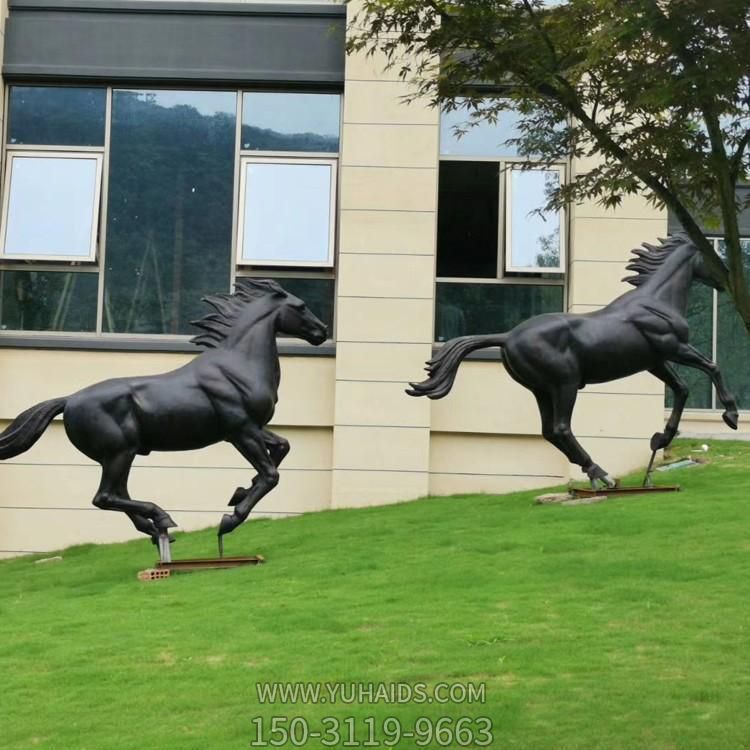 园林草地玻璃钢仿铜奔跑的马动物博鱼网页版