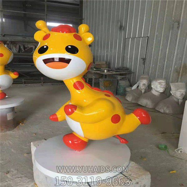 玻璃钢卡通长颈鹿摆件商场幼儿园美陈摆件博鱼网页版