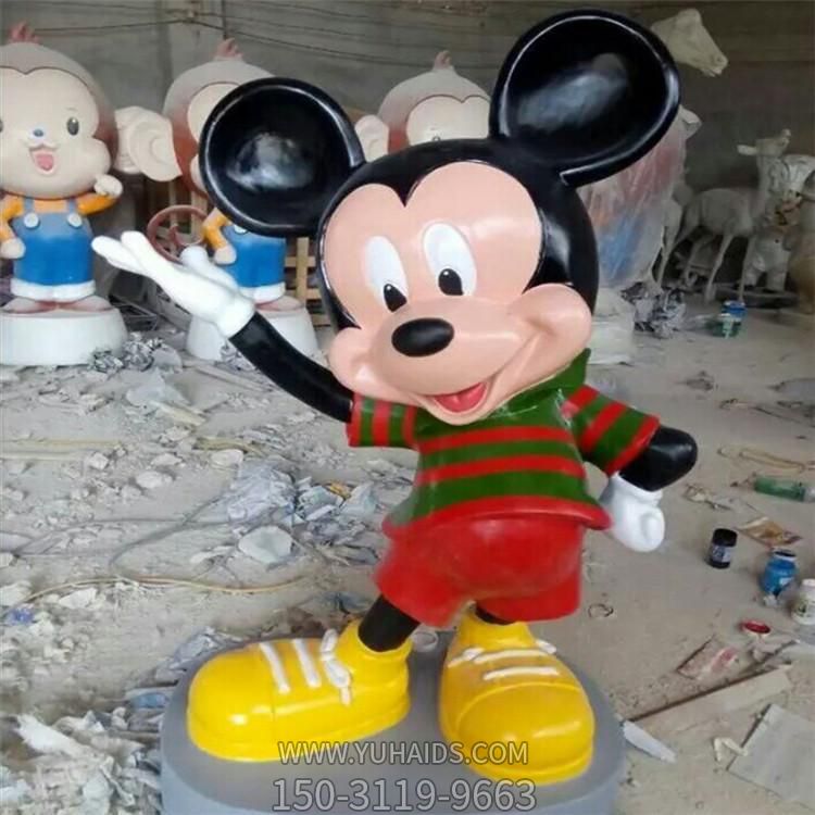 商场美陈摆件玻璃钢卡通彩绘米老鼠博鱼网页版