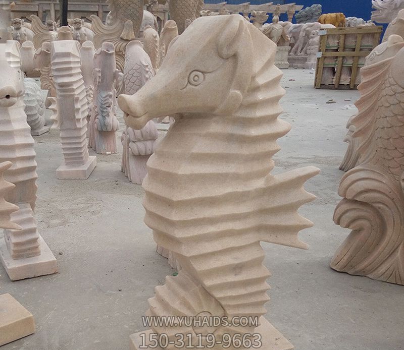 园林里摆放的砂石石雕创意海马博鱼网页版